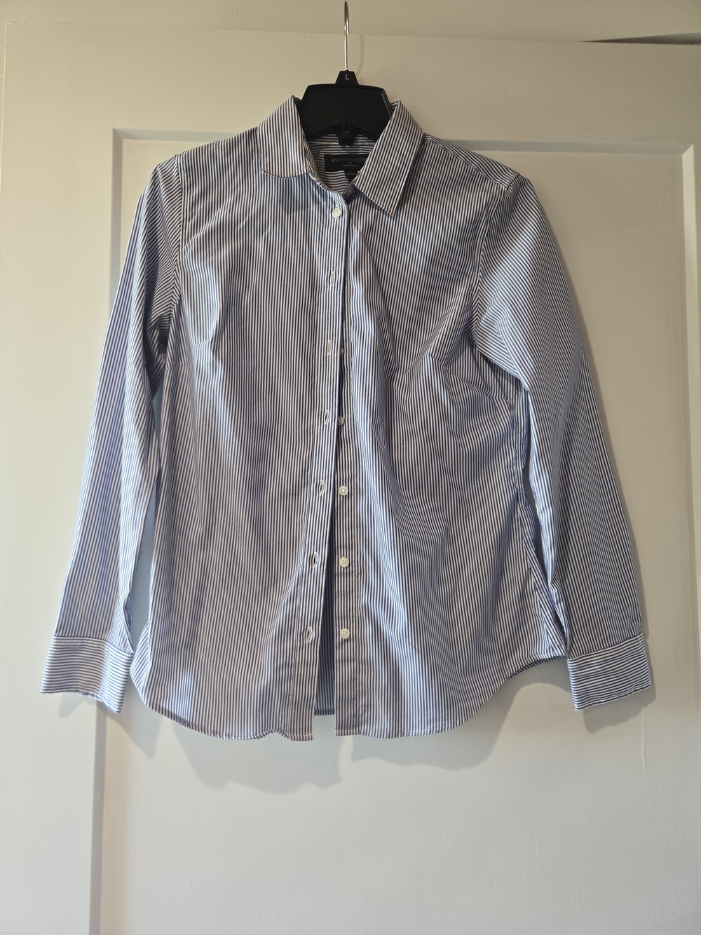 Banana Republic Blue and White Striped Dress Shirt